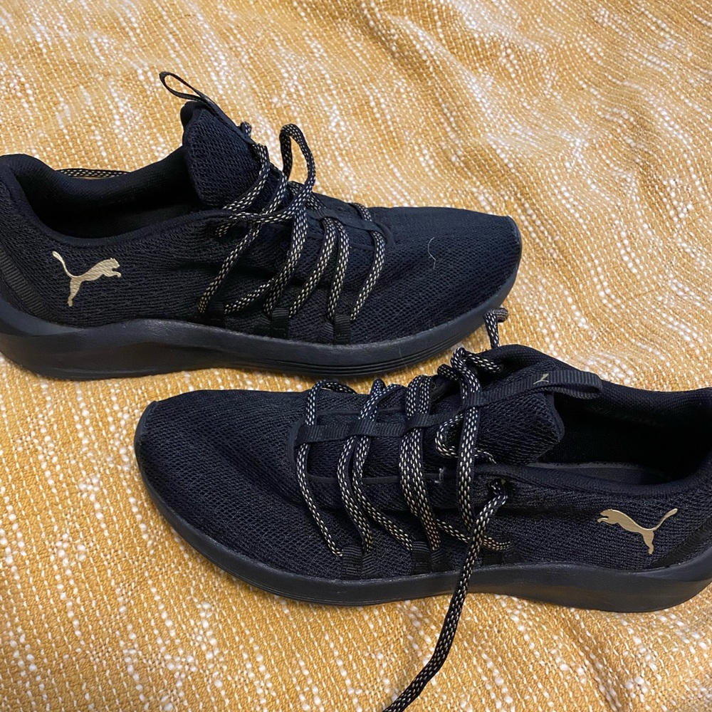 PUMA, black and gold soft foam sneaker
